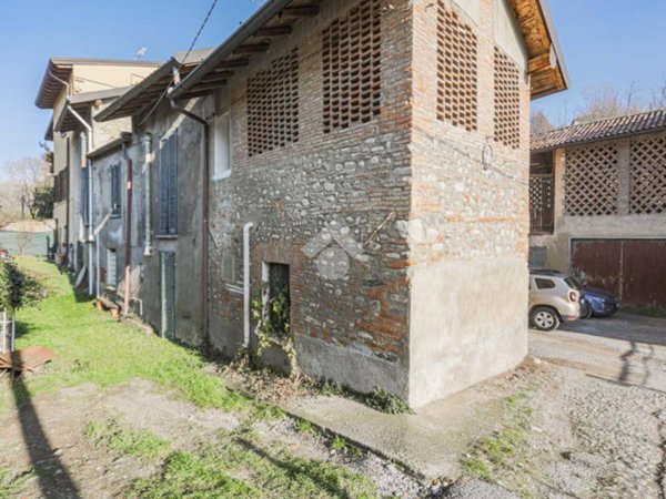 casale in vendita a Verano Brianza