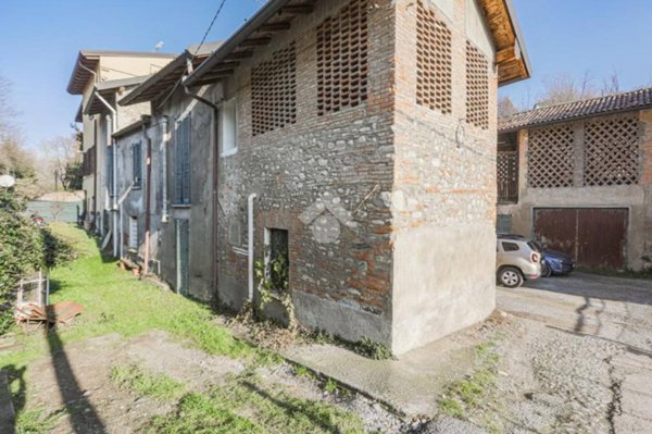 casale in vendita a Verano Brianza