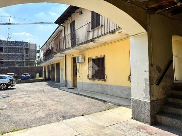 casa indipendente in vendita a Verano Brianza