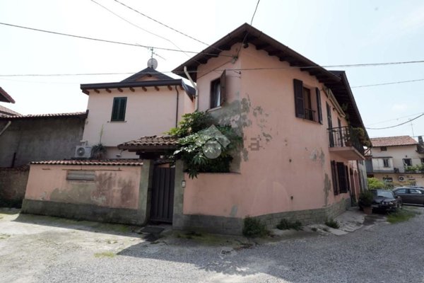 casa indipendente in vendita a Verano Brianza