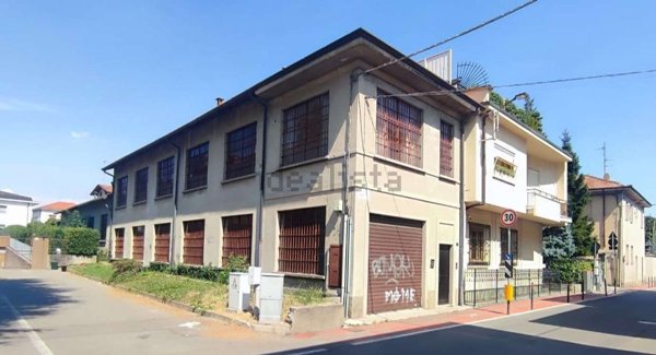 locale di sgombero in vendita a Verano Brianza