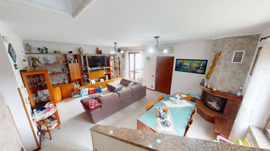 casa indipendente in vendita a Verano Brianza