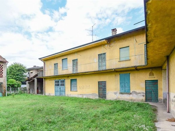 casa indipendente in vendita a Verano Brianza