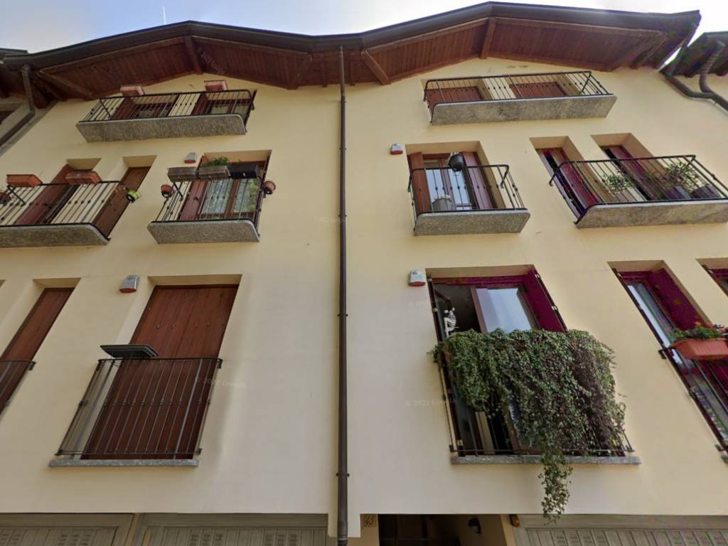 appartamento in vendita a Verano Brianza