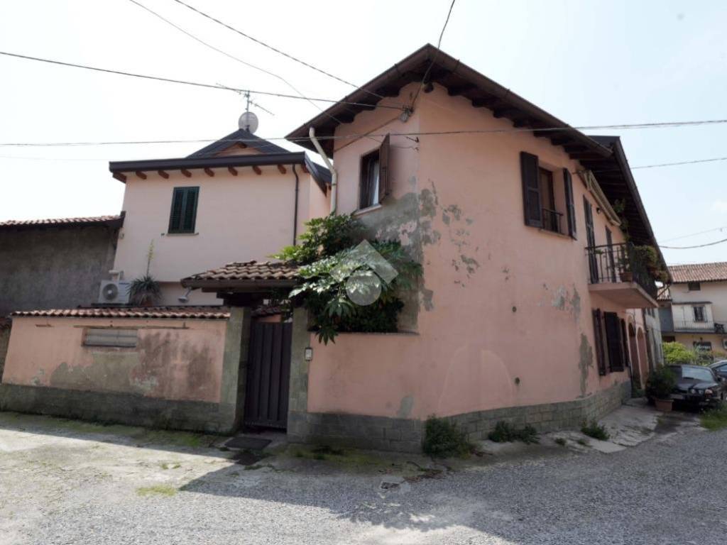 casa indipendente in vendita a Verano Brianza