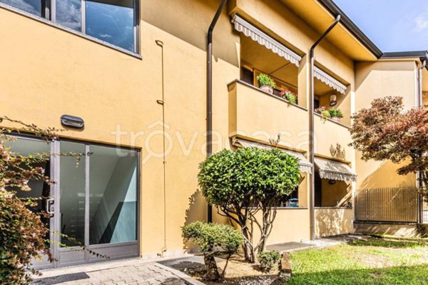 appartamento in vendita a Verano Brianza