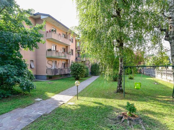 appartamento in vendita a Verano Brianza