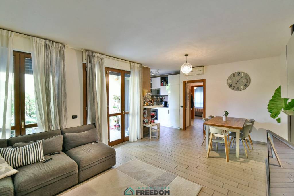 appartamento in vendita a Verano Brianza