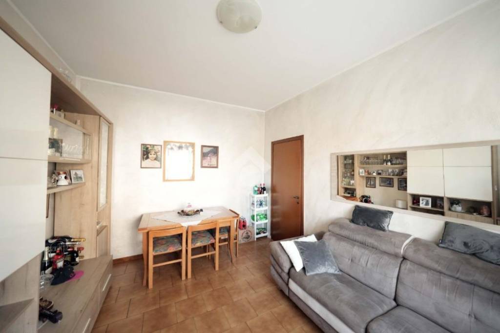 appartamento in vendita a Verano Brianza