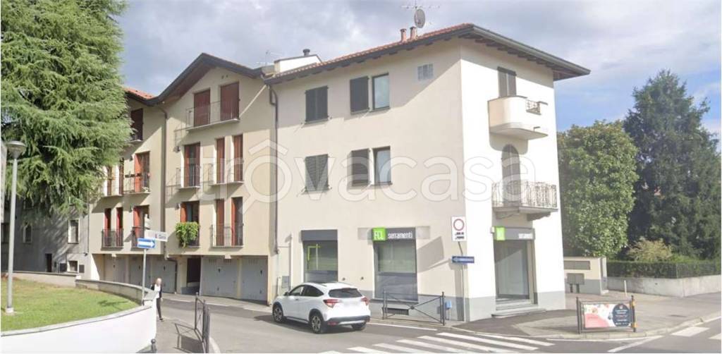 appartamento in vendita a Verano Brianza