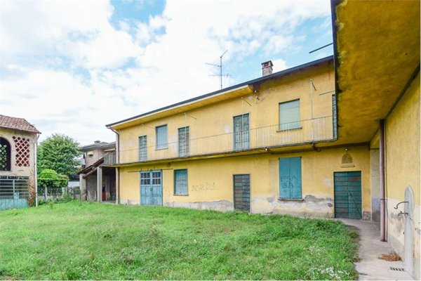 casa indipendente in vendita a Verano Brianza