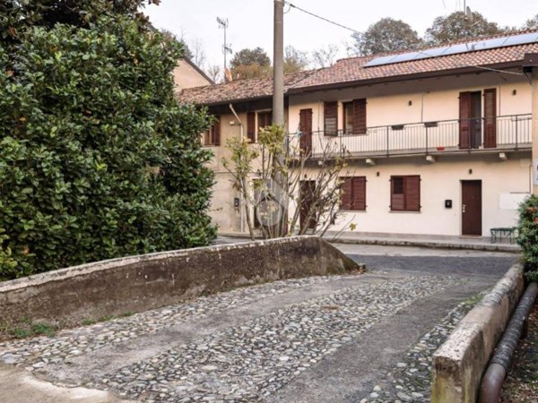 appartamento in vendita a Verano Brianza