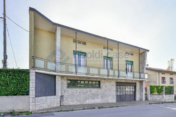 casa indipendente in vendita a Verano Brianza