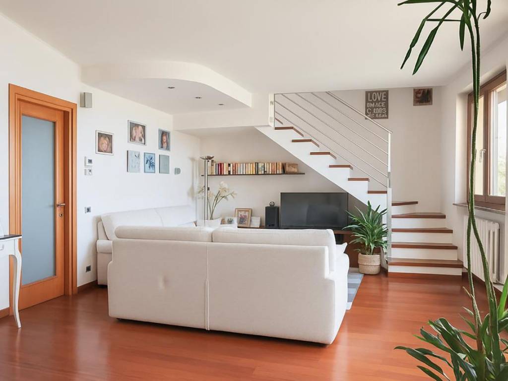 appartamento in vendita a Verano Brianza