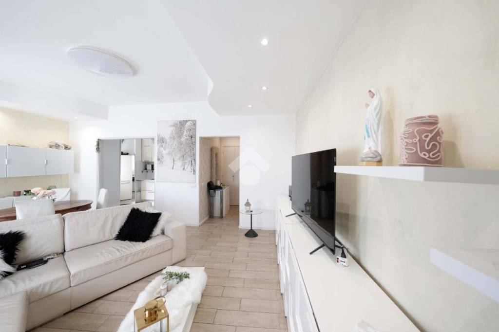 appartamento in vendita a Verano Brianza