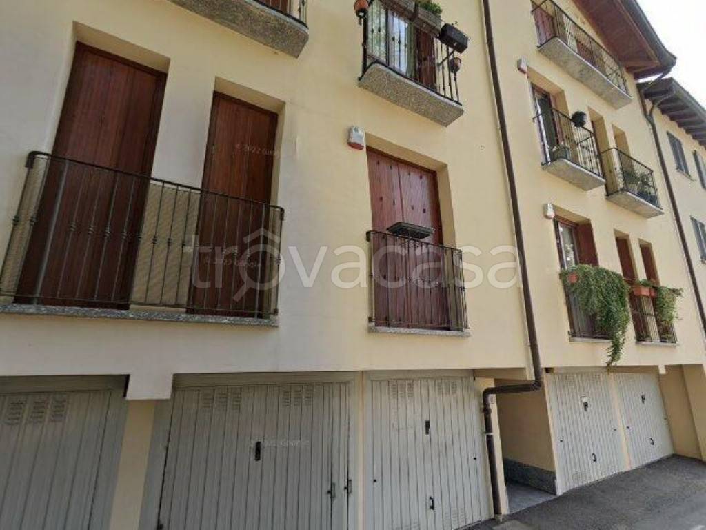 appartamento in vendita a Verano Brianza