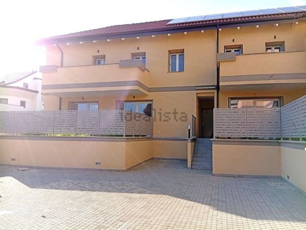 appartamento in vendita a Verano Brianza