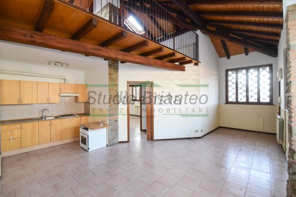 appartamento in vendita a Verano Brianza