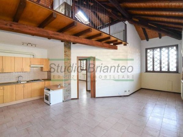 appartamento in vendita a Verano Brianza