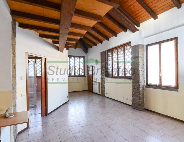 appartamento in vendita a Verano Brianza