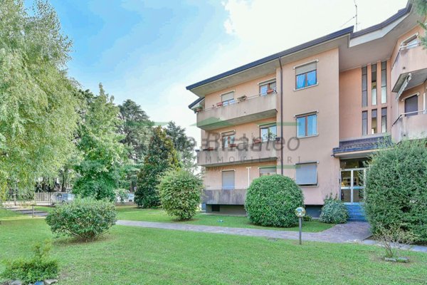 appartamento in vendita a Verano Brianza