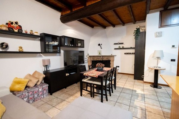 appartamento in vendita a Verano Brianza