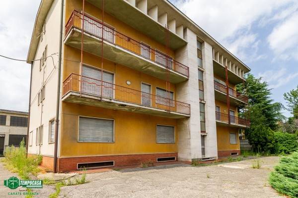 intera palazzina in vendita a Verano Brianza