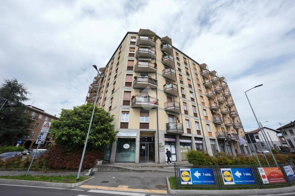 appartamento in vendita a Verano Brianza