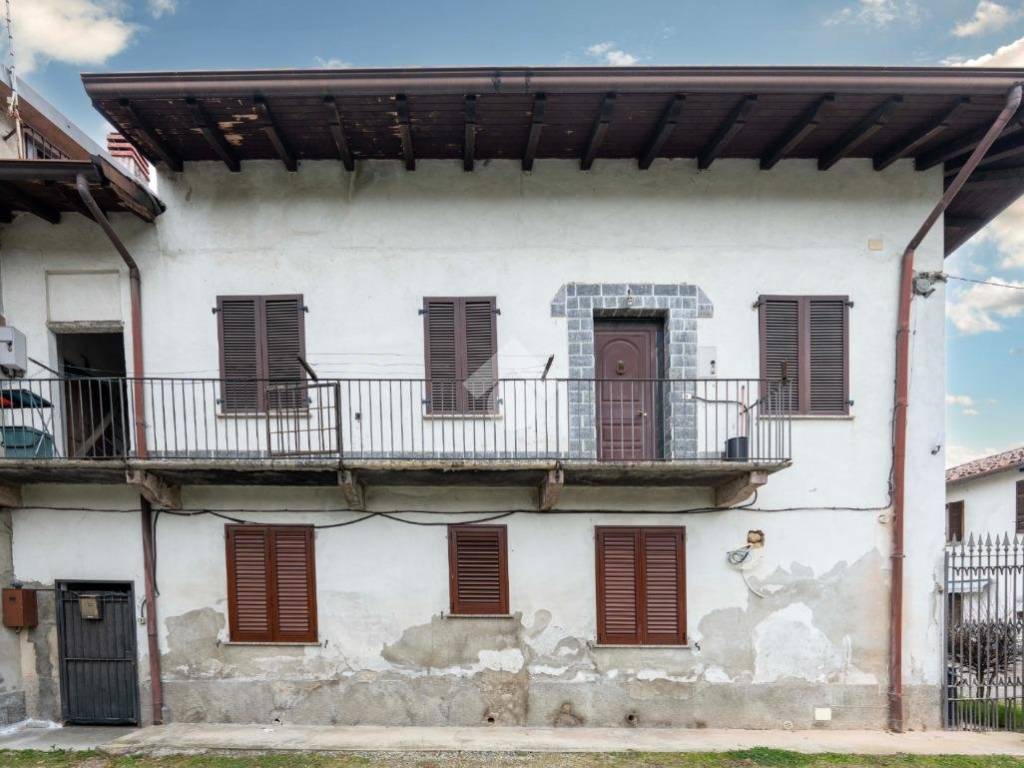 casa indipendente in vendita a Verano Brianza