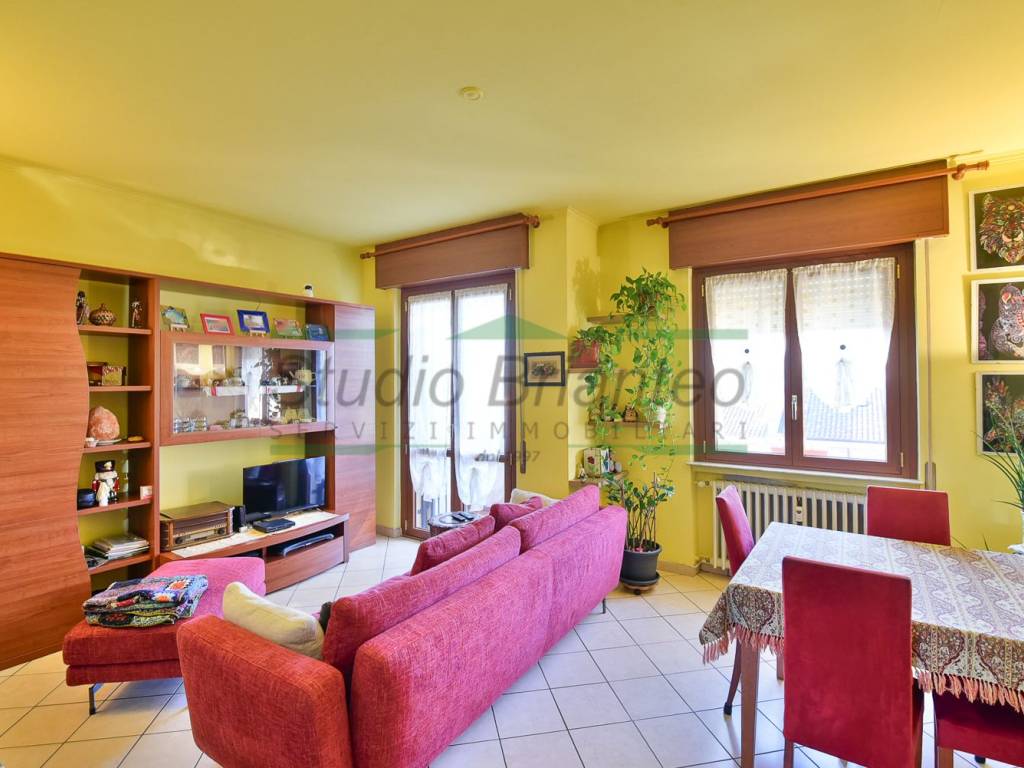 appartamento in vendita a Verano Brianza