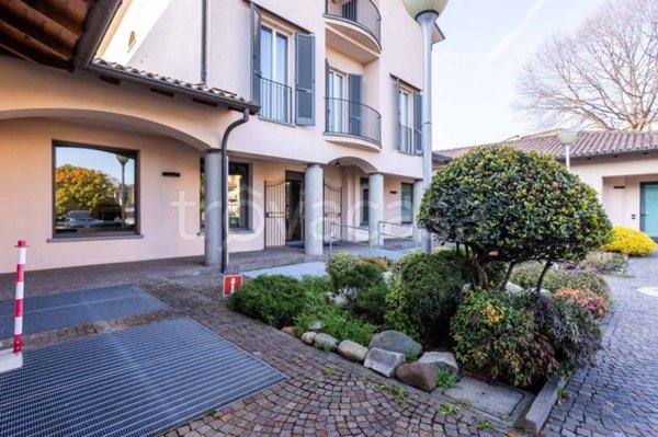 negozio in vendita a Verano Brianza