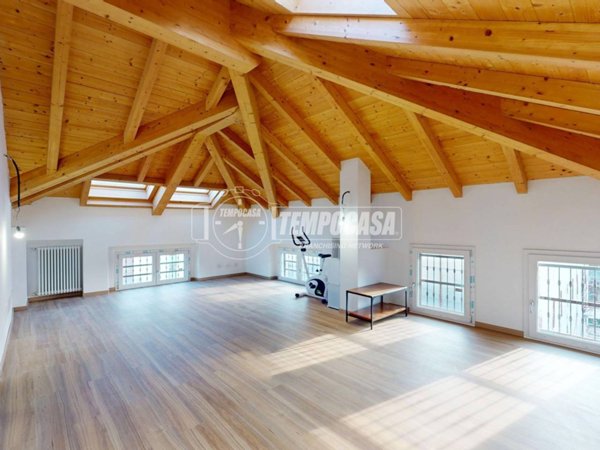 appartamento in vendita a Verano Brianza