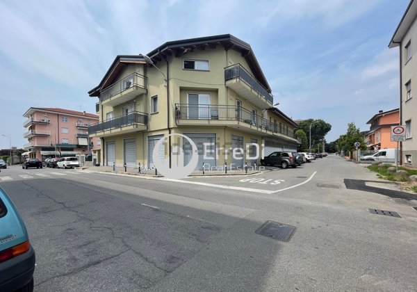 negozio in vendita a Verano Brianza