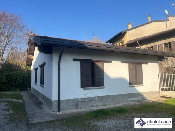 casa indipendente in vendita a Verano Brianza