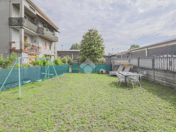 appartamento in vendita a Verano Brianza