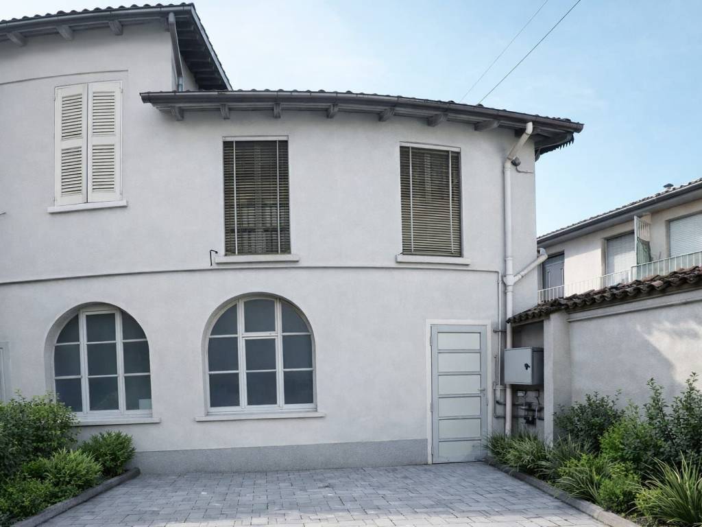 intera palazzina in vendita a Verano Brianza