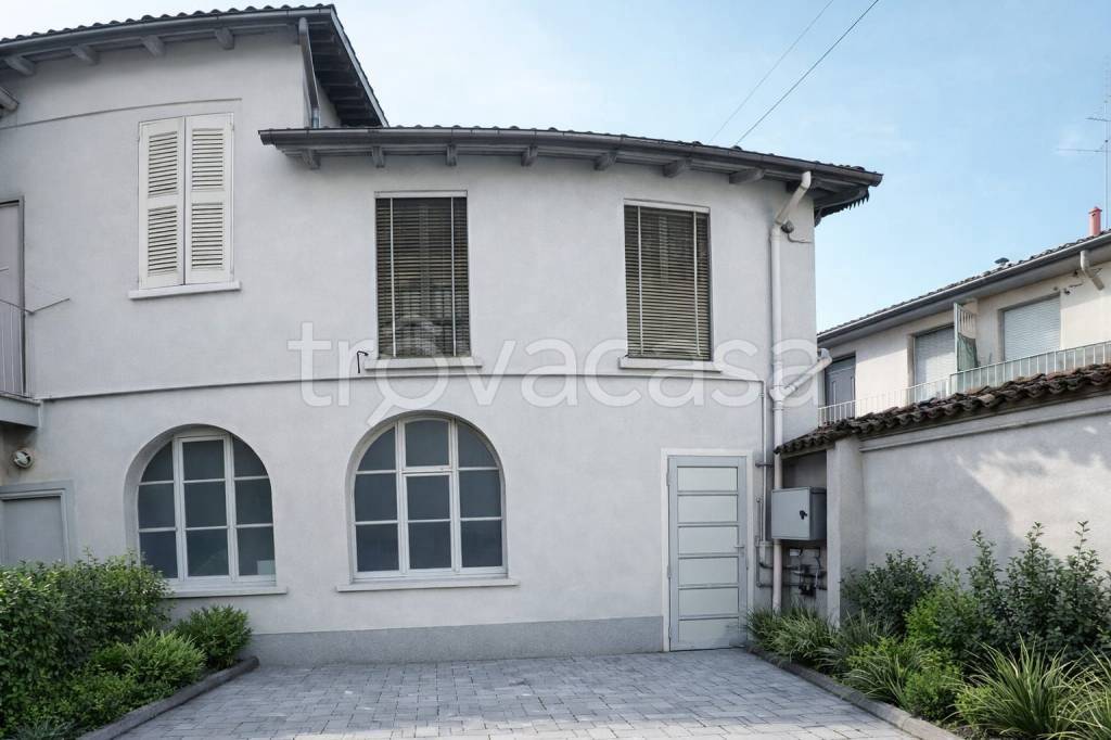 appartamento in vendita a Verano Brianza