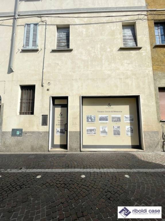 negozio in vendita a Verano Brianza