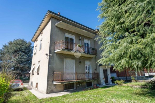casa indipendente in vendita a Verano Brianza