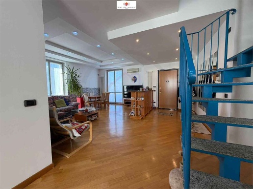 appartamento in vendita a Verano Brianza