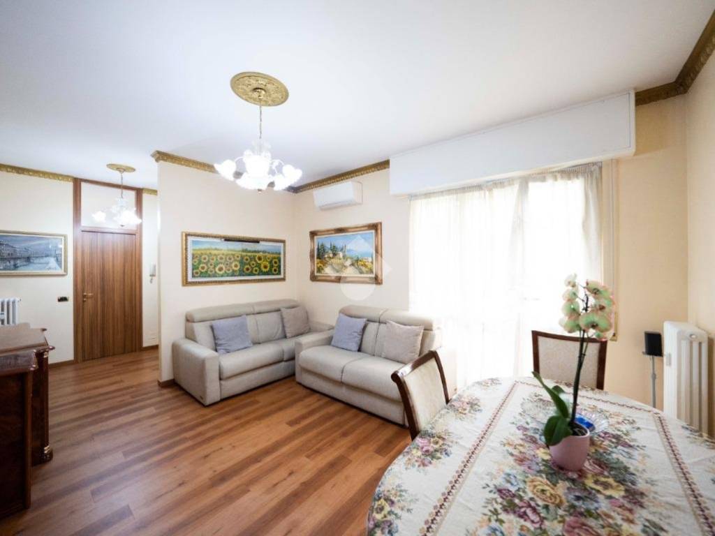 appartamento in vendita a Verano Brianza