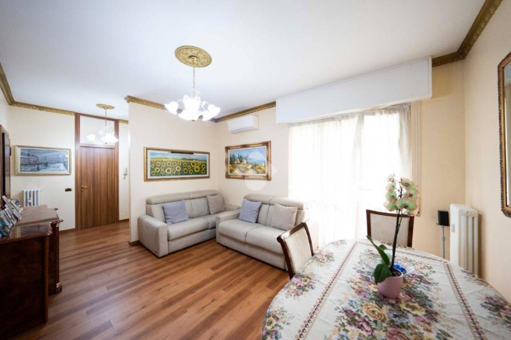 appartamento in vendita a Verano Brianza