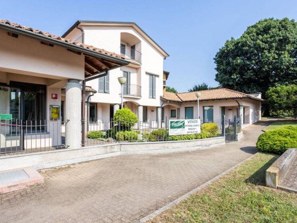 negozio in vendita a Verano Brianza