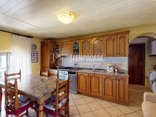 appartamento in vendita a Verano Brianza