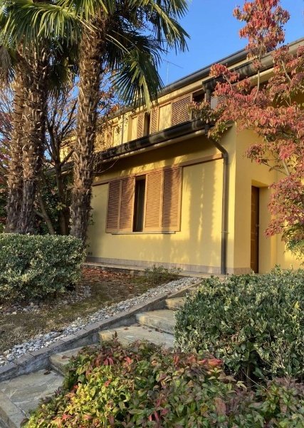 casa indipendente in vendita a Verano Brianza