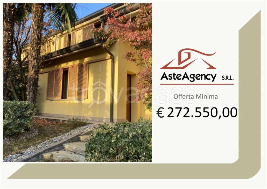 casa indipendente in vendita a Verano Brianza