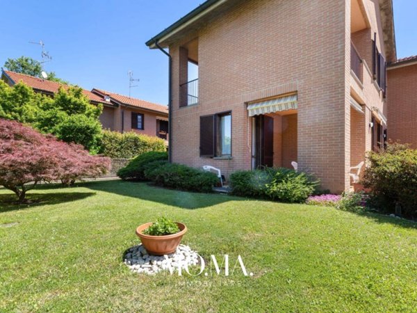 casa indipendente in vendita a Verano Brianza