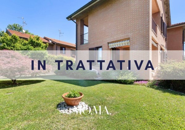 casa indipendente in vendita a Verano Brianza