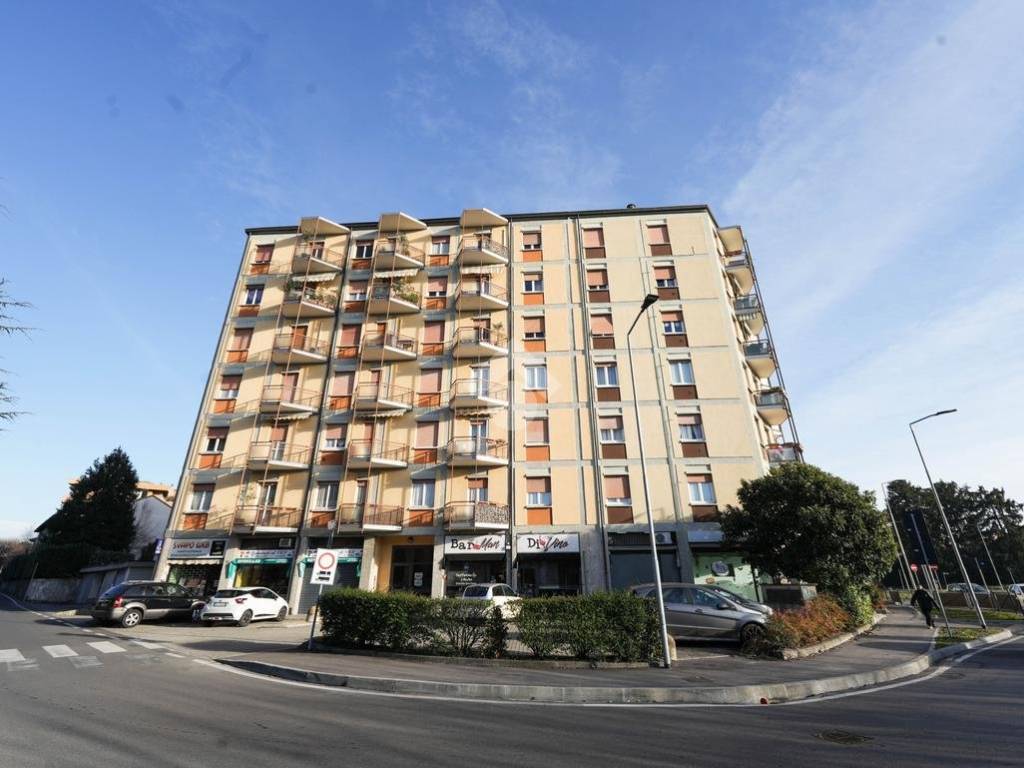 appartamento in vendita a Verano Brianza