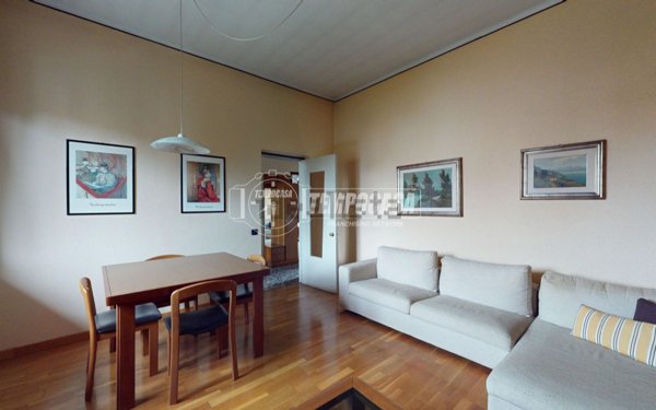 appartamento in vendita a Verano Brianza
